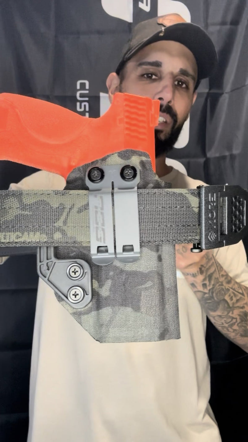 Tony Palacios showing a KORE multicam gun belt with a Kydex IWB holster, Monoblock clip and ModWing Claw